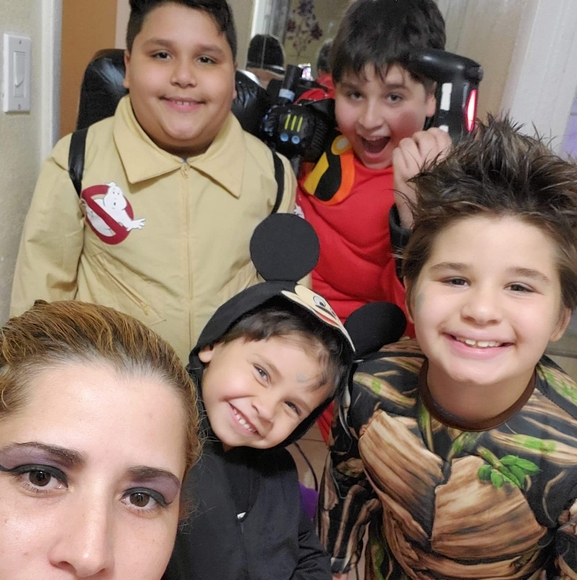 Meet your Posher, Yaquelin - Picture 2 of 3